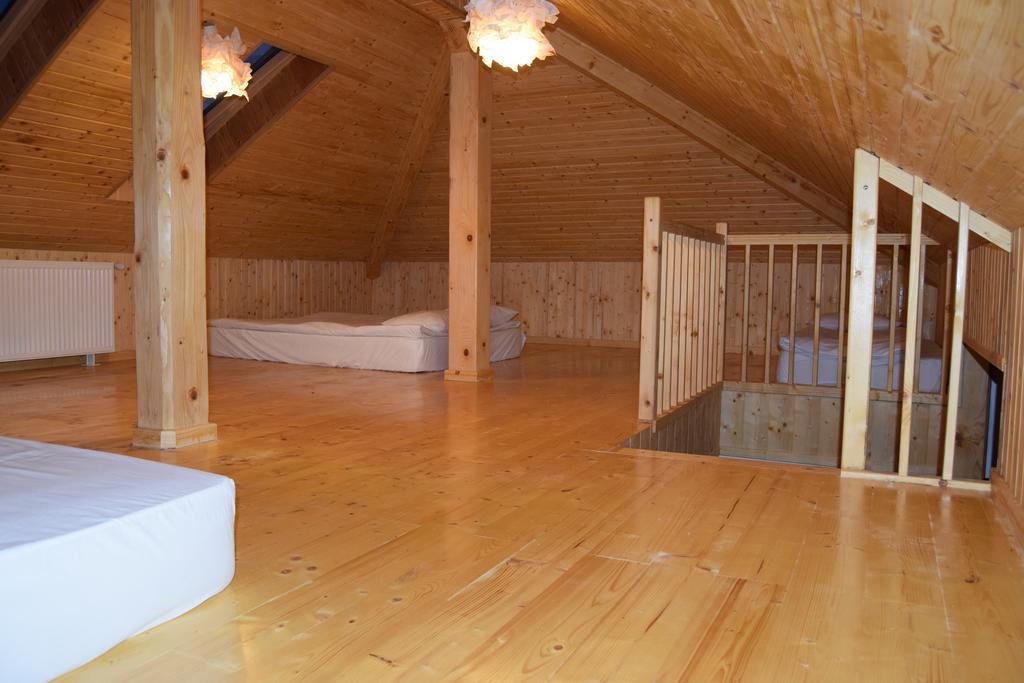 Pensiunea Agroturistica Cerna, Vaideeni, Valcea Exteriör bild